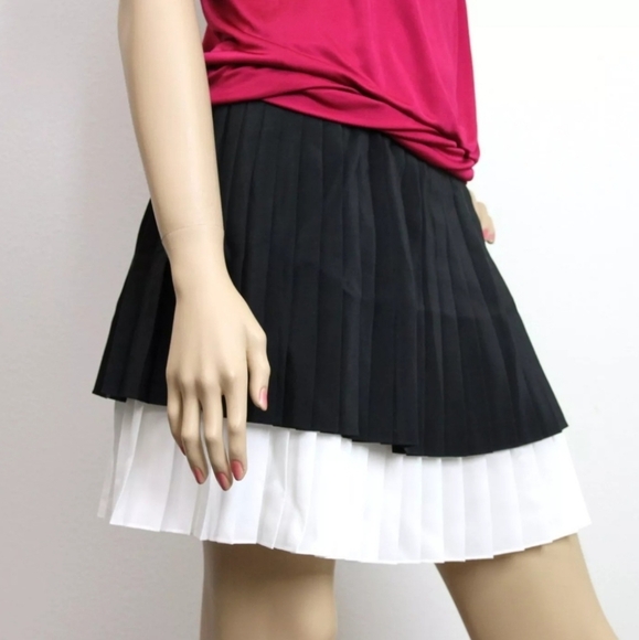 GUCCI $1899 Runway Silk Pleated Black/White Skirt, New - Picture 2 of 7